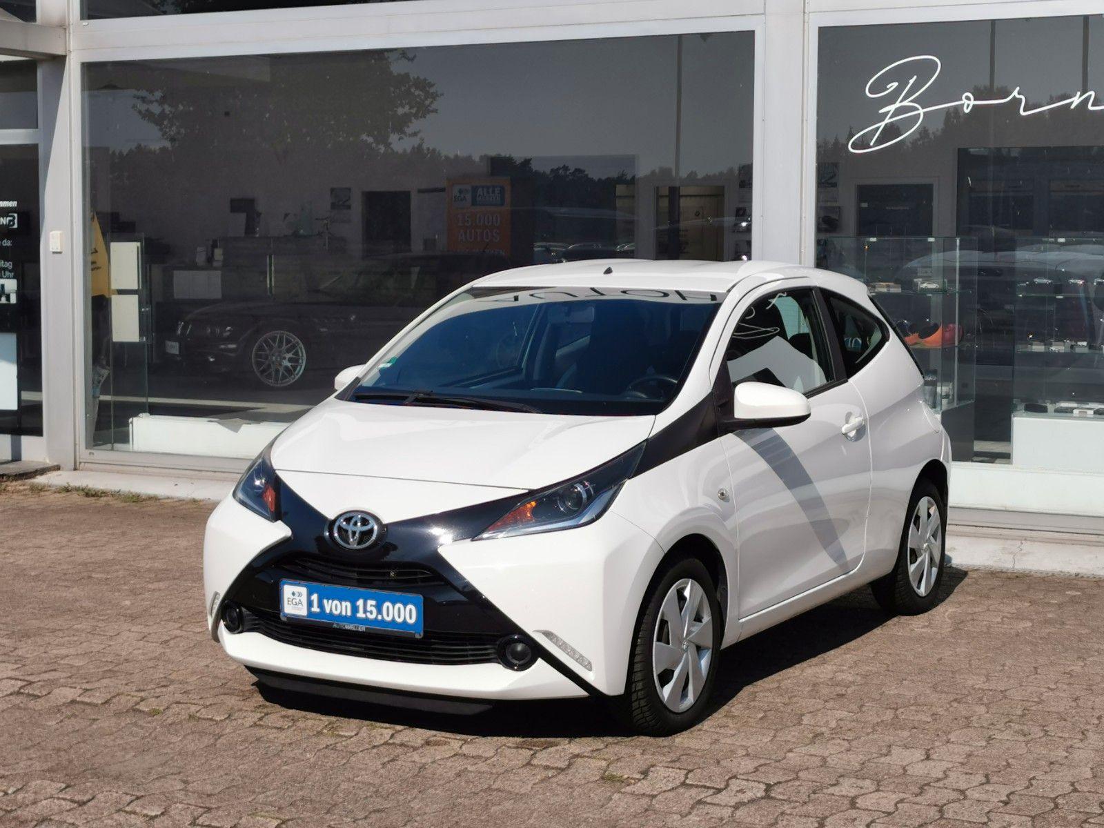 TOYOTA Aygo AYGO x-play KLIMA TEMPOM