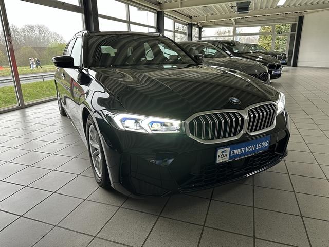 BMW 320  M Sport HUD RFK LED AHK Pannodach