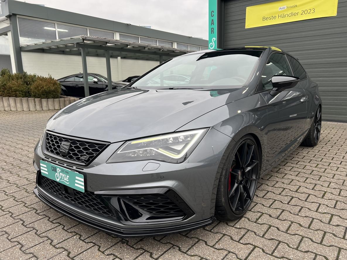 Seat Leon SC 2.0 TSI Cupra 300 Schalensitze Pano